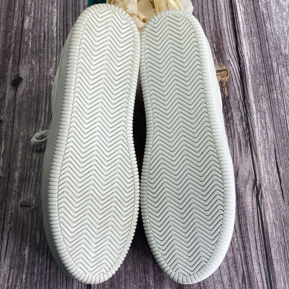 INC Libbee White/Pewter Lace-Up Croc Sneakers 7.5M - Picture 5 of 10